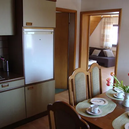 Appartement Haus Reif à Dombuhl Extérieur photo